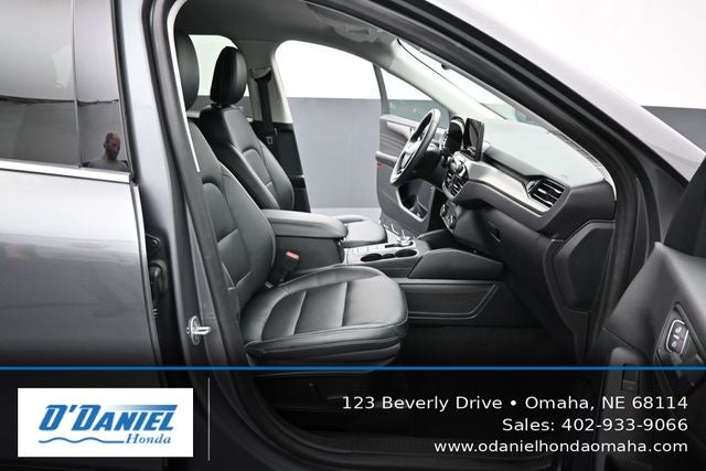 2022 Ford Escape Titanium
