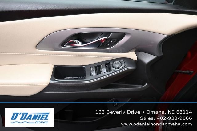 2022 Chevrolet Traverse LT Leather