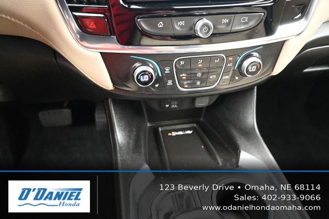 2022 Chevrolet Traverse LT Leather