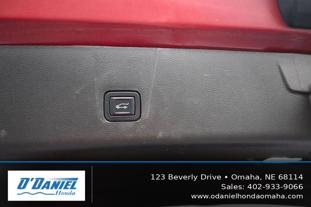 2022 Chevrolet Traverse LT Leather