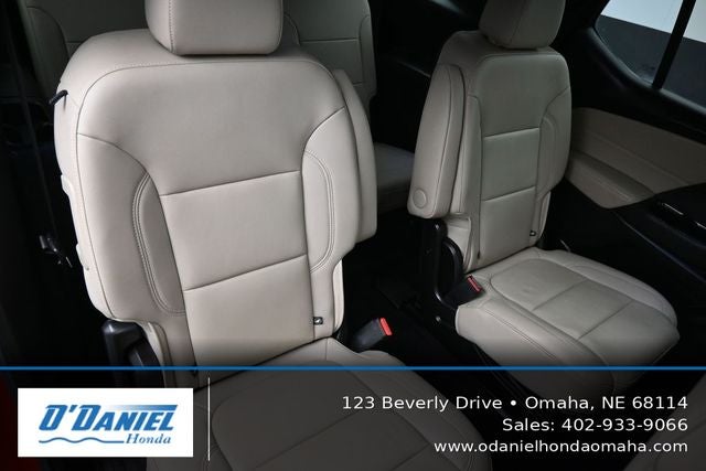 2022 Chevrolet Traverse LT Leather