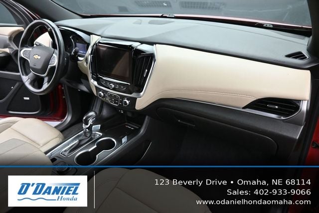 2022 Chevrolet Traverse LT Leather