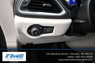 2022 Chrysler Pacifica Touring L