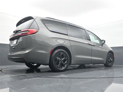 2021 Chrysler Pacifica Hybrid Touring L