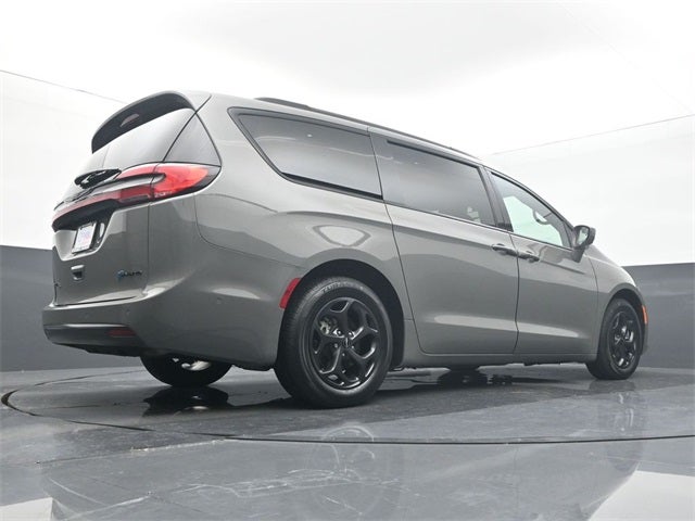 2021 Chrysler Pacifica Hybrid Touring L