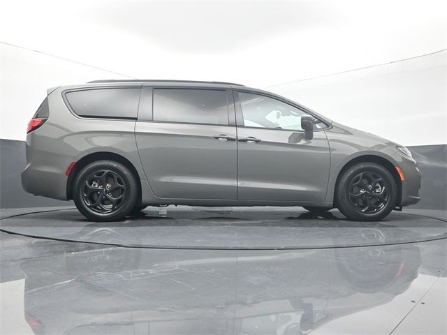 2021 Chrysler Pacifica Hybrid Touring L