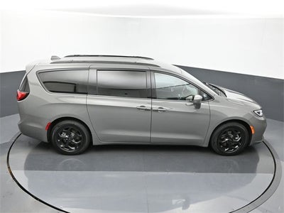 2021 Chrysler Pacifica Hybrid Touring L