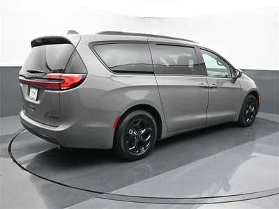 2021 Chrysler Pacifica Hybrid Touring L