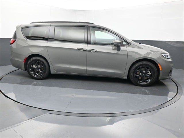 2021 Chrysler Pacifica Hybrid Touring L