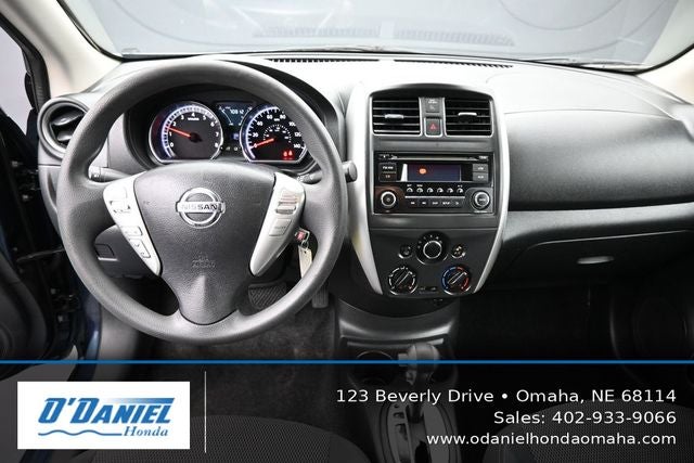 2015 Nissan Versa 1.6 SV