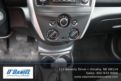 2015 Nissan Versa 1.6 SV