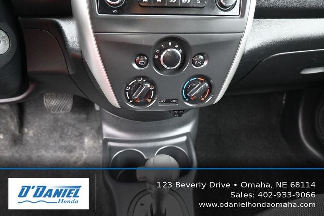 2015 Nissan Versa 1.6 SV