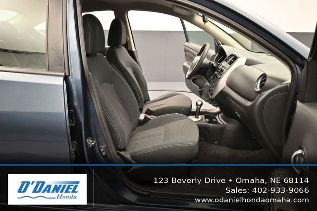 2015 Nissan Versa 1.6 SV
