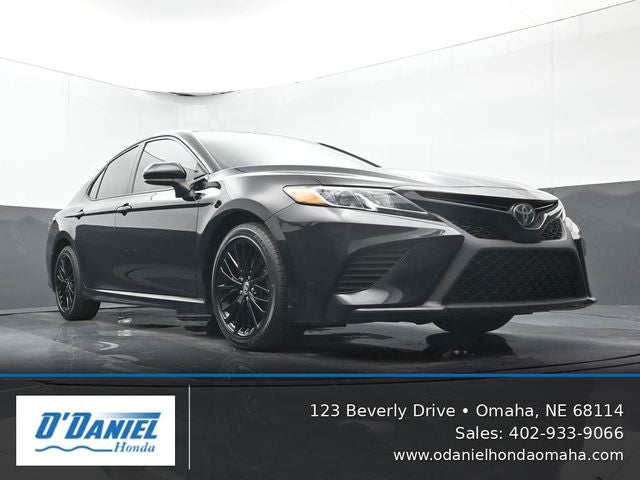 2020 Toyota Camry SE Nightshade