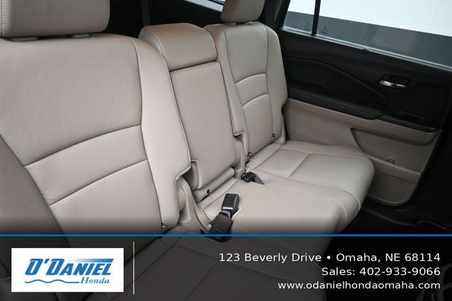 2019 Honda Pilot EX-L w/Navigation and Rear Entertainment System