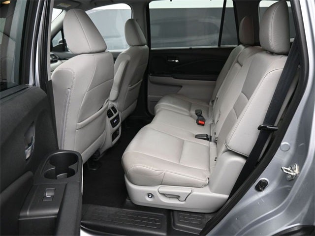 2021 Honda Pilot Touring 8 Passenger