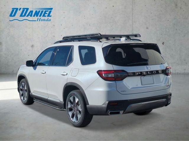 2026 Honda Pilot Touring w/Adventure Package