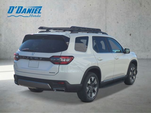 2026 Honda Pilot Touring w/Adventure Package