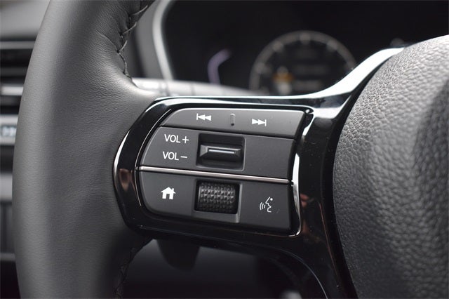 2025 Honda Pilot Touring+ w/ Lower Door Trim