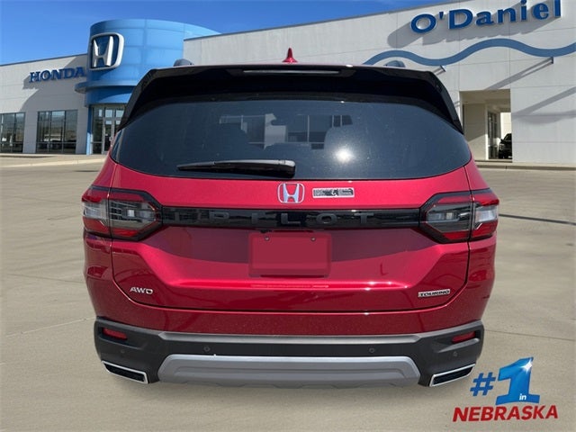 2025 Honda Pilot Touring+ w/ Lower Door Trim