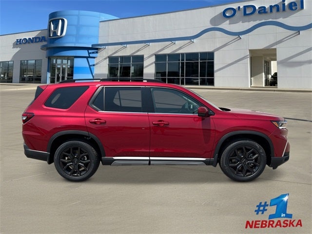 2025 Honda Pilot Touring+ w/ Lower Door Trim