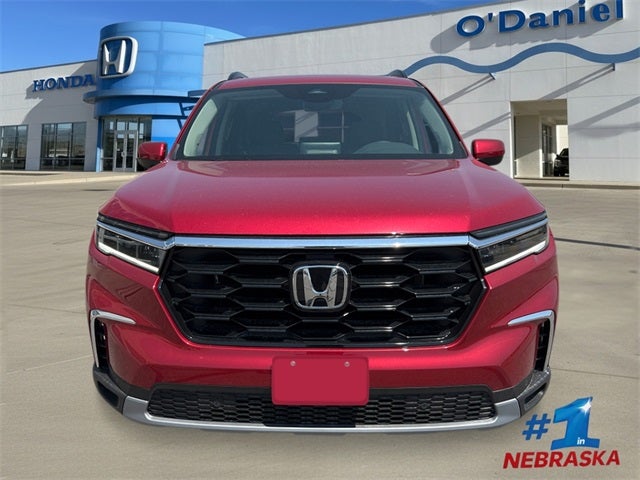 2025 Honda Pilot Touring+ w/ Lower Door Trim