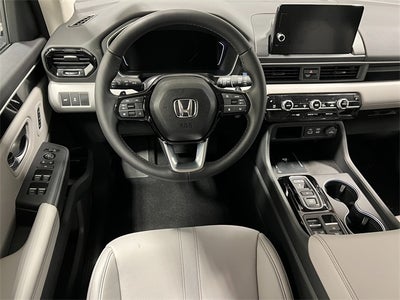 2025 Honda Pilot Touring w/ Tow Package