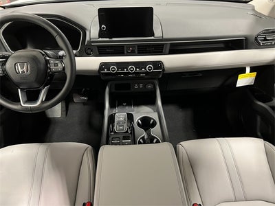 2025 Honda Pilot Touring w/ Tow Package