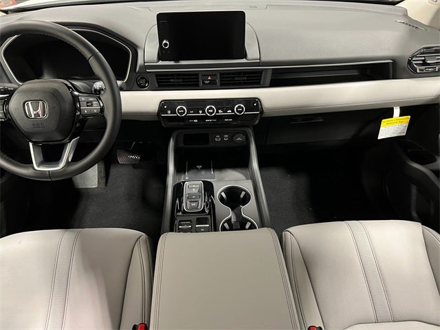 2025 Honda Pilot Touring w/ Tow Package