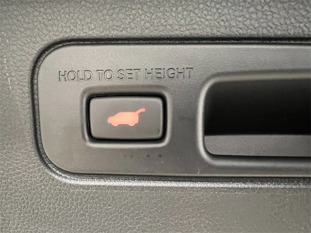 2025 Honda Pilot Touring w/ Tow Package