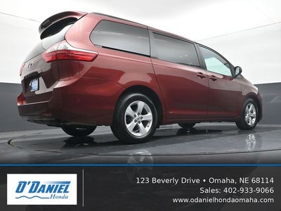 2017 Toyota Sienna LE 8 Passenger