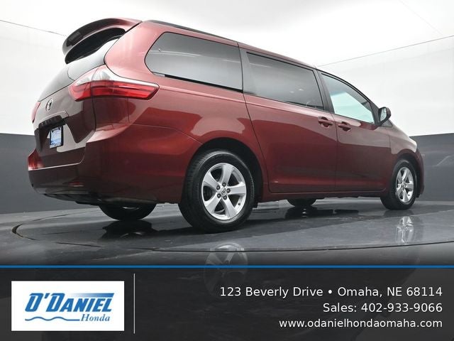 2017 Toyota Sienna LE 8 Passenger