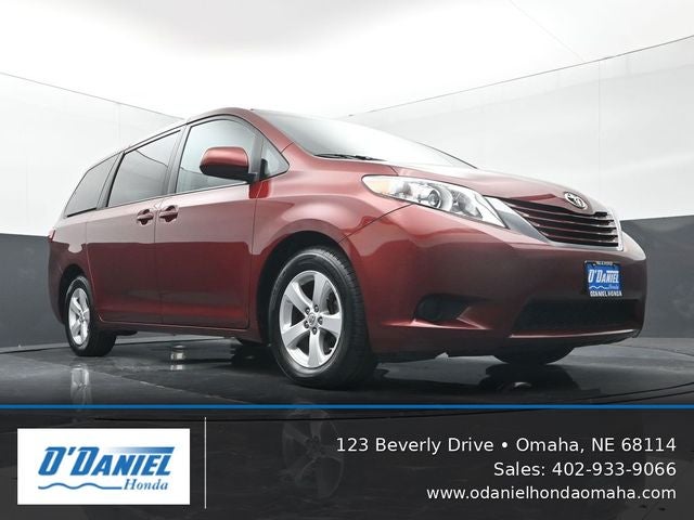 2017 Toyota Sienna LE 8 Passenger