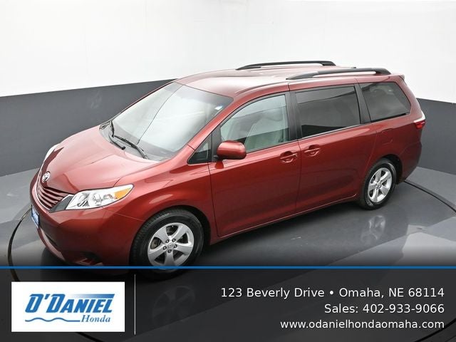 2017 Toyota Sienna LE 8 Passenger