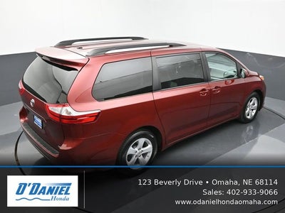 2017 Toyota Sienna LE 8 Passenger