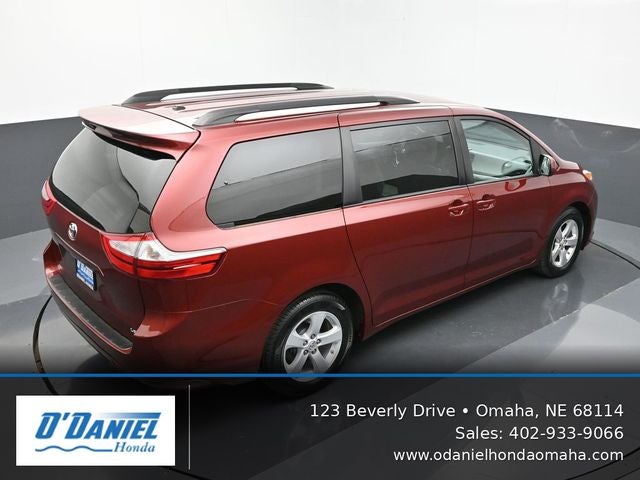 2017 Toyota Sienna LE 8 Passenger