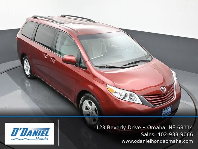 2017 Toyota Sienna LE 8 Passenger