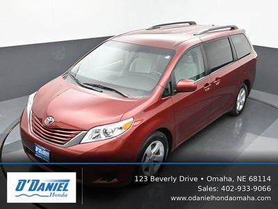 2017 Toyota Sienna LE 8 Passenger