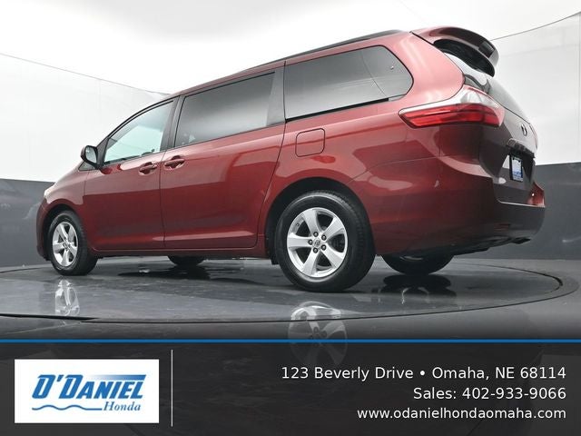 2017 Toyota Sienna LE 8 Passenger