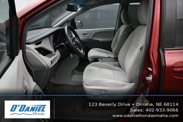 2017 Toyota Sienna LE 8 Passenger