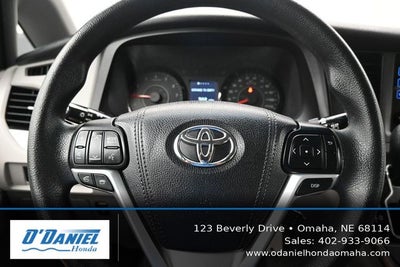 2017 Toyota Sienna LE 8 Passenger