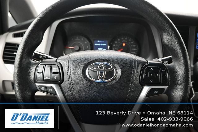 2017 Toyota Sienna LE 8 Passenger