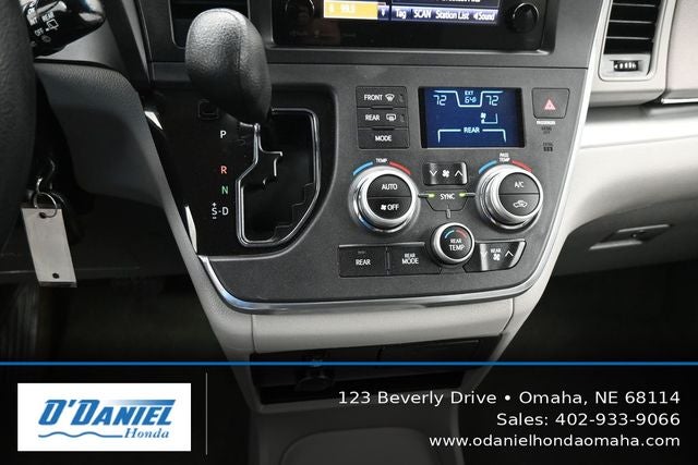 2017 Toyota Sienna LE 8 Passenger