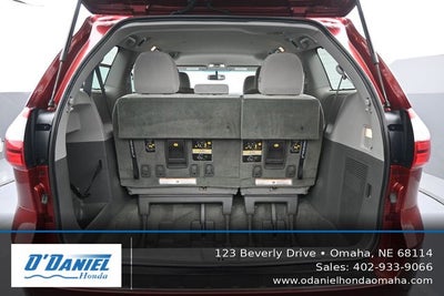 2017 Toyota Sienna LE 8 Passenger
