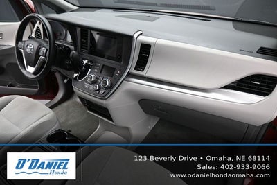 2017 Toyota Sienna LE 8 Passenger