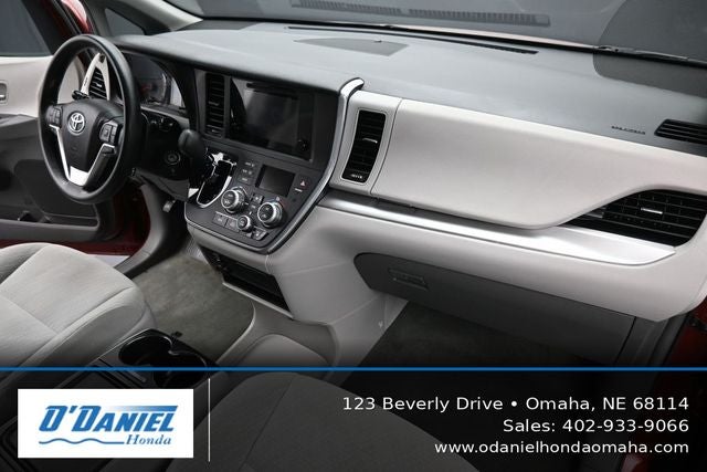 2017 Toyota Sienna LE 8 Passenger