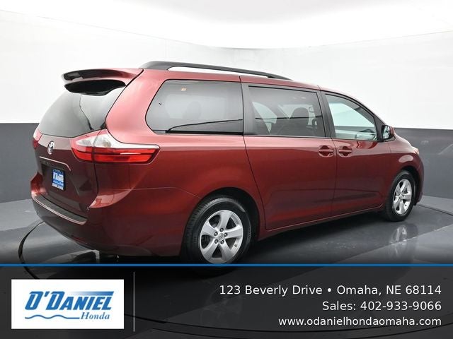 2017 Toyota Sienna LE 8 Passenger