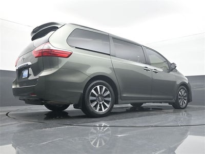 2019 Toyota Sienna L 7 Passenger