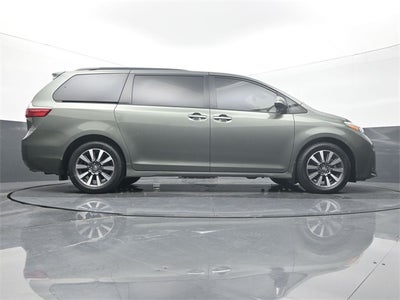 2019 Toyota Sienna L 7 Passenger