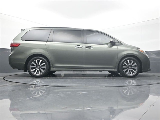 2019 Toyota Sienna L 7 Passenger